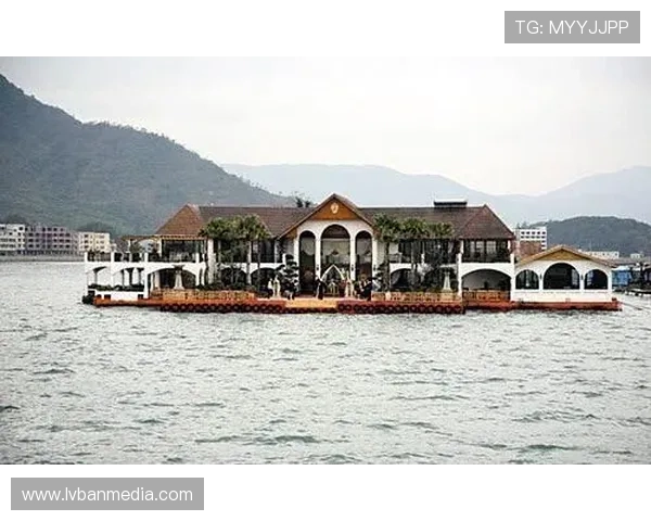 海上皇宫真人娱乐：探索海上皇宫的独特魅力，感受顶级真人娱乐带来的非凡享受